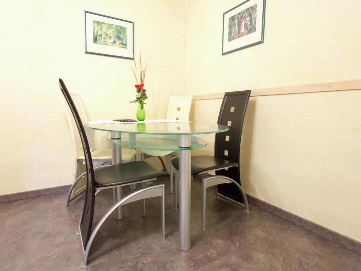 Apartment Close To Hiking And Cycling Trails Lambertsberg ภายนอก รูปภาพ